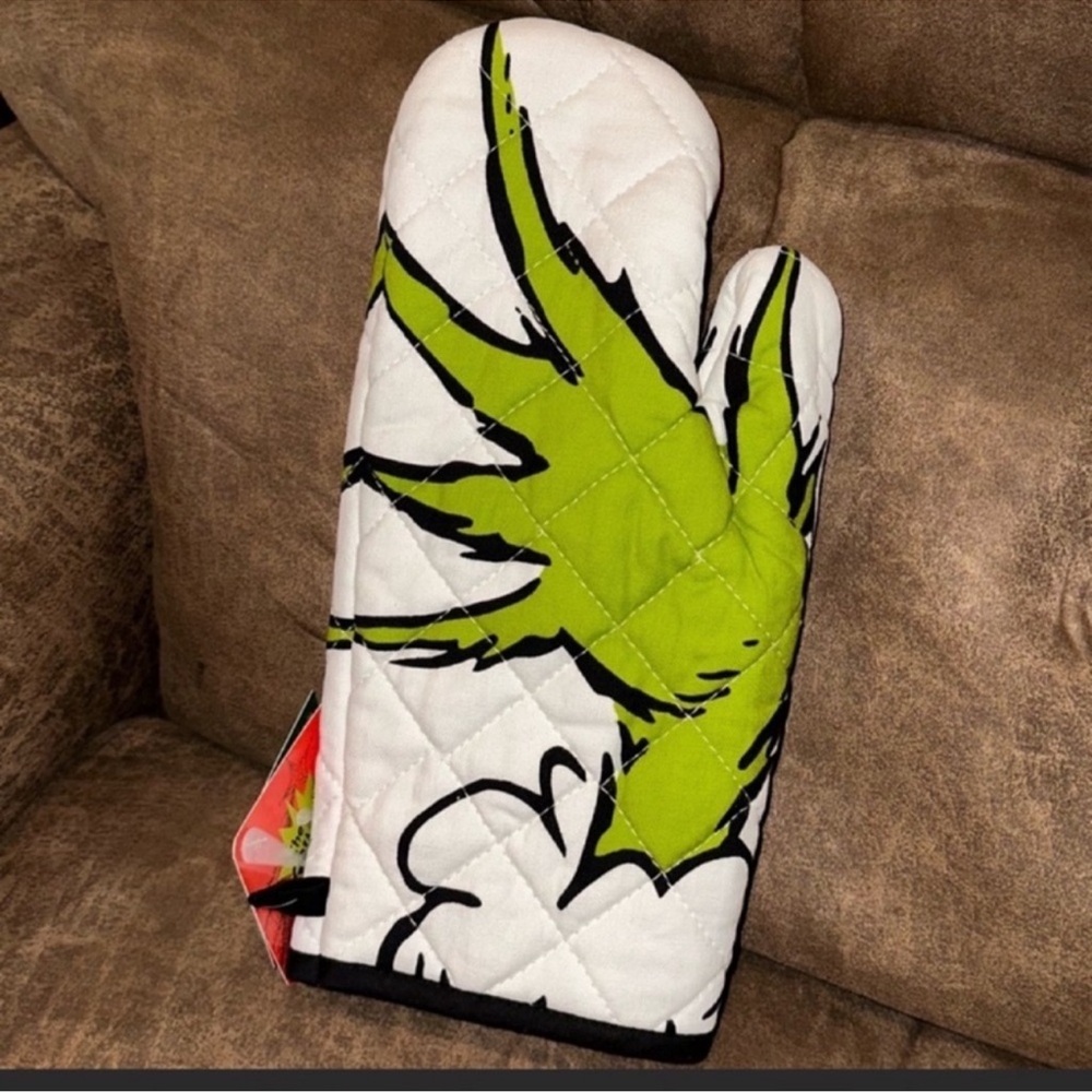 Grinch Holiday Oven Mitt